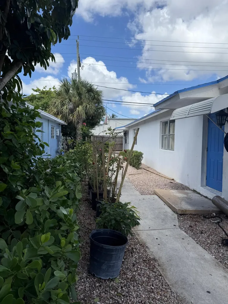 1503 N J Street Lake Worth Beach FL 33460