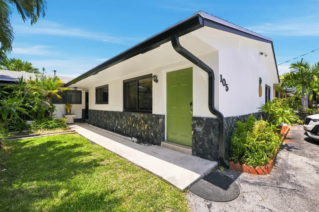 105 SE 2nd Street Dania Beach FL 33004