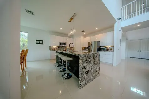 163 Bella Vista Way Royal Palm Beach FL 33411