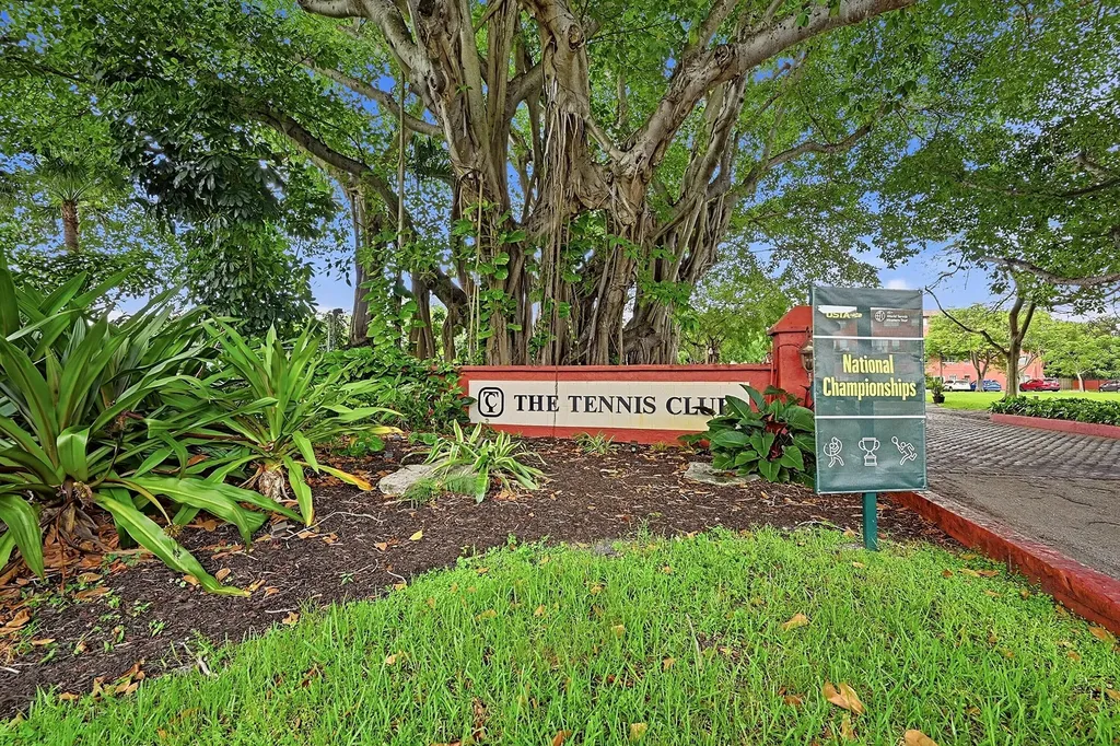 670 Tennis Club Drive Fort Lauderdale FL 33311