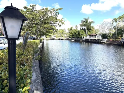 670 Tennis Club Drive Fort Lauderdale FL 33311