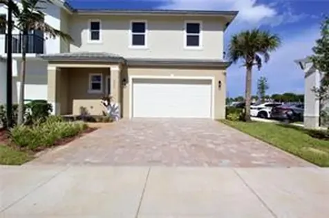 6990 Pines Circle Coconut Creek FL 33073