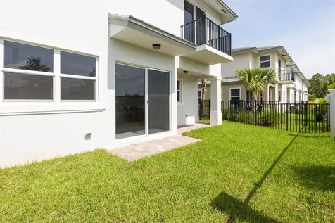 6990 Pines Circle Coconut Creek FL 33073