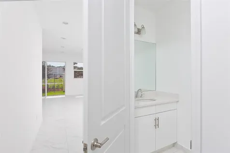6990 Pines Circle Coconut Creek FL 33073