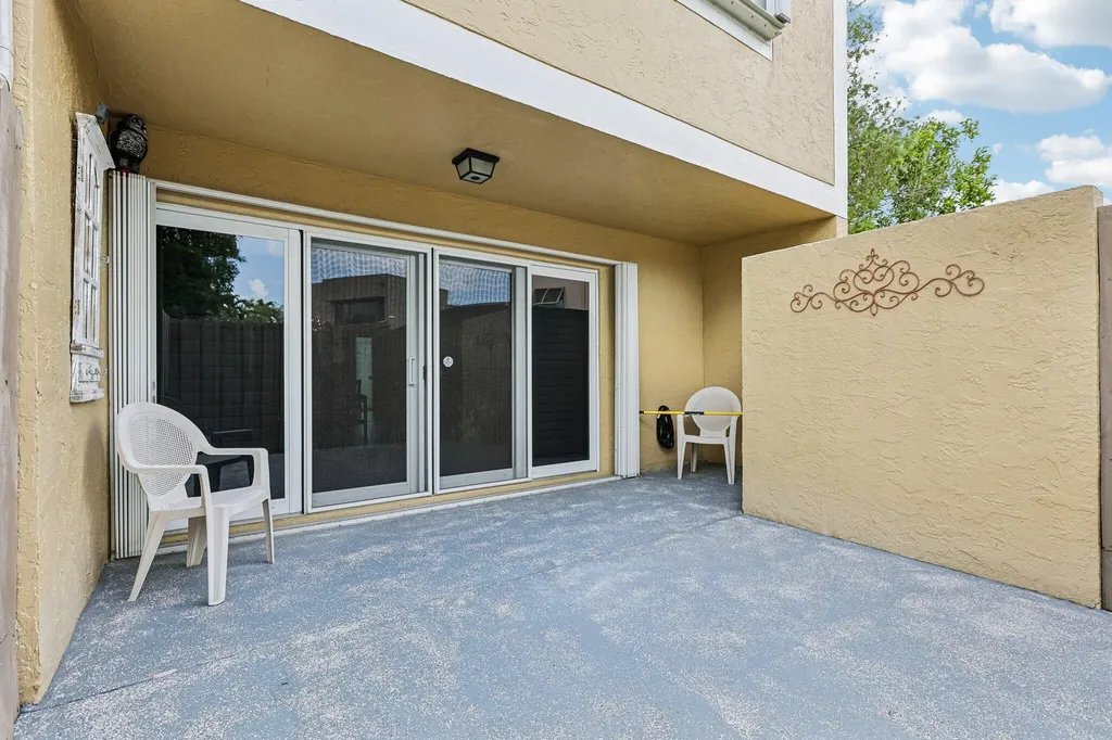 1330 NW 123rd Avenue Pembroke Pines FL 33026