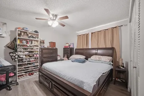 2710 W 60th Place Hialeah FL 33016