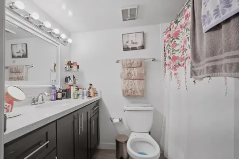 2710 W 60th Place Hialeah FL 33016