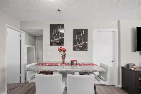 2710 W 60th Place Hialeah FL 33016