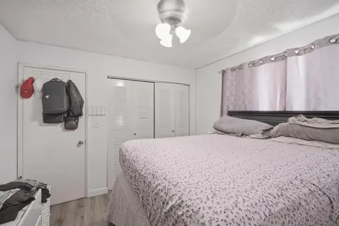 2710 W 60th Place Hialeah FL 33016