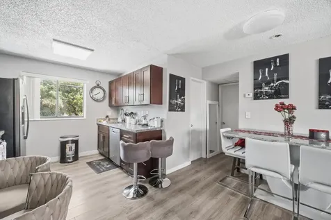 2710 W 60th Place Hialeah FL 33016