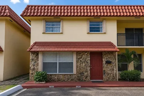 6639 SW 41st Place Davie FL 33314