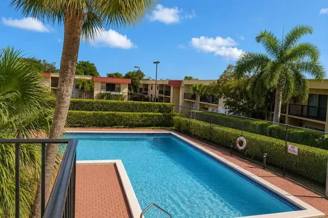 6639 SW 41st Place Davie FL 33314