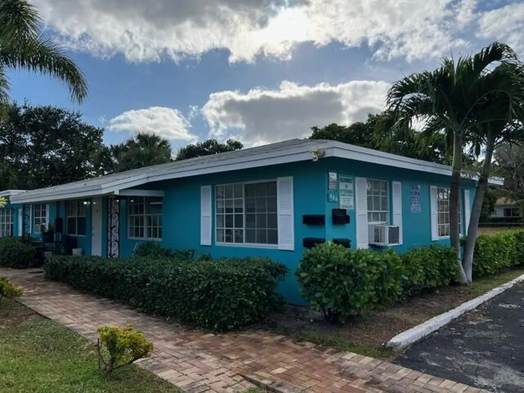 626 S Federal Highway Lake Worth Beach FL