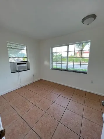 626 S Federal Highway Lake Worth Beach FL