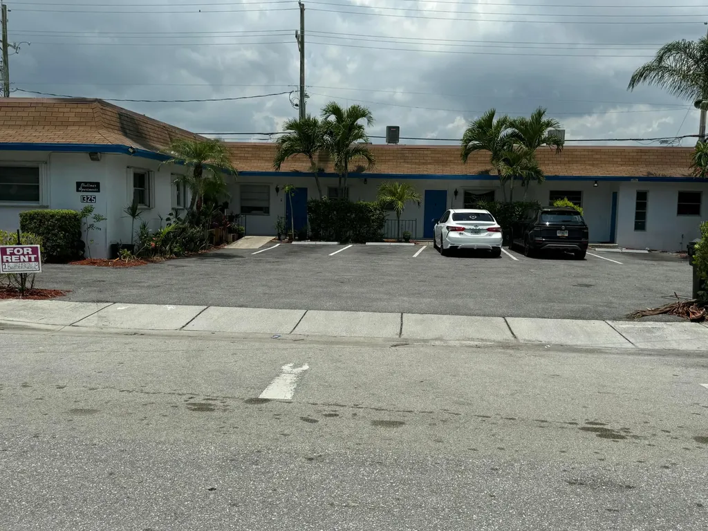 1325 N J Street Lake Worth FL 33460