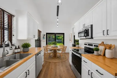 1051 New Parkview Place Haverhill FL 33417