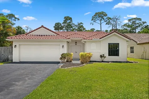 1051 New Parkview Place Haverhill FL 33417