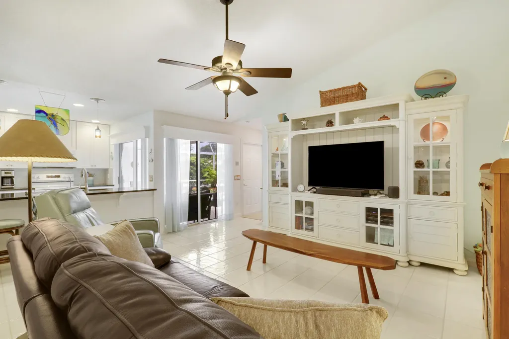 10301 Chapman Oak Court Palm Beach Gardens FL 33410