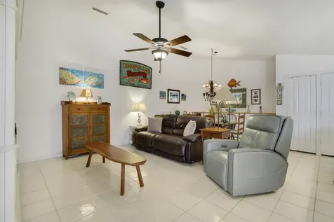 10301 Chapman Oak Court Palm Beach Gardens FL 33410