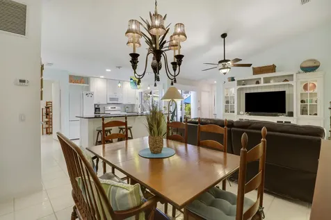 10301 Chapman Oak Court Palm Beach Gardens FL 33410