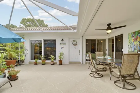 10301 Chapman Oak Court Palm Beach Gardens FL 33410