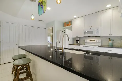 10301 Chapman Oak Court Palm Beach Gardens FL 33410