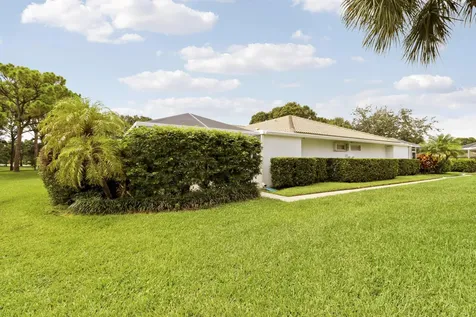 10301 Chapman Oak Court Palm Beach Gardens FL 33410