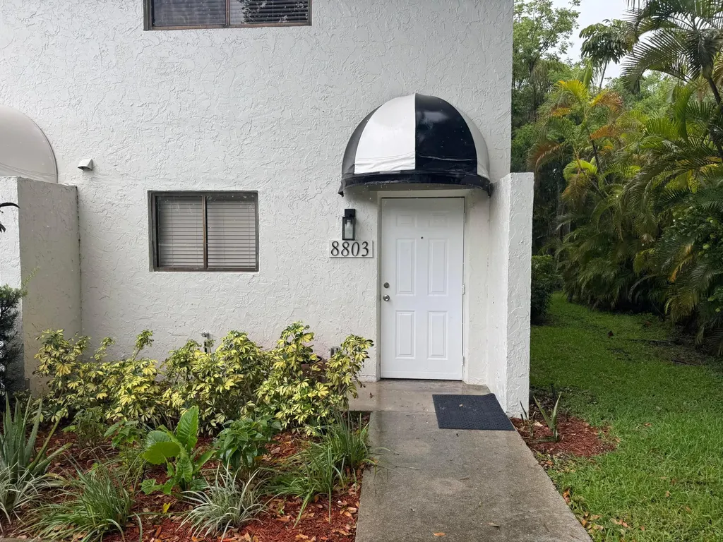 8803-8811 NW 35th Street Coral Springs FL 33065