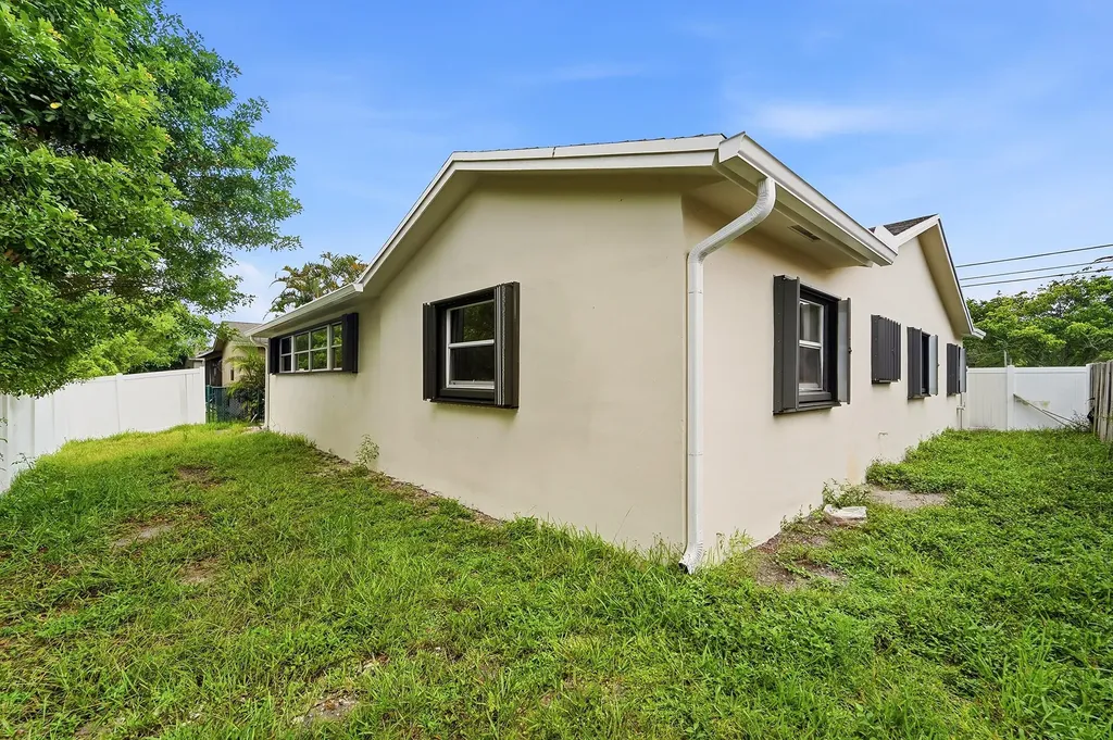 22267 SW 57th Avenue Boca Raton FL 33428