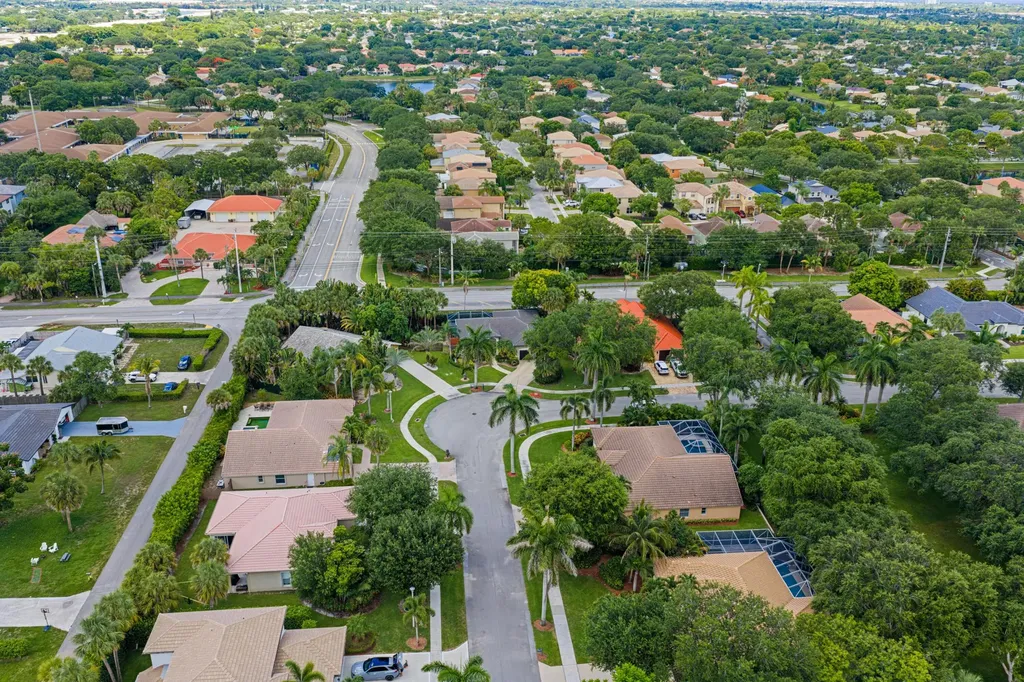 1365 E Barwick Ranch Circle Delray Beach FL 33445