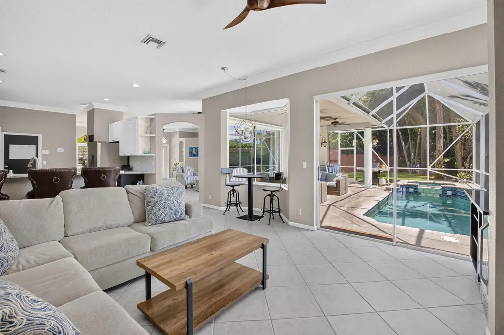 1365 E Barwick Ranch Circle Delray Beach FL 33445