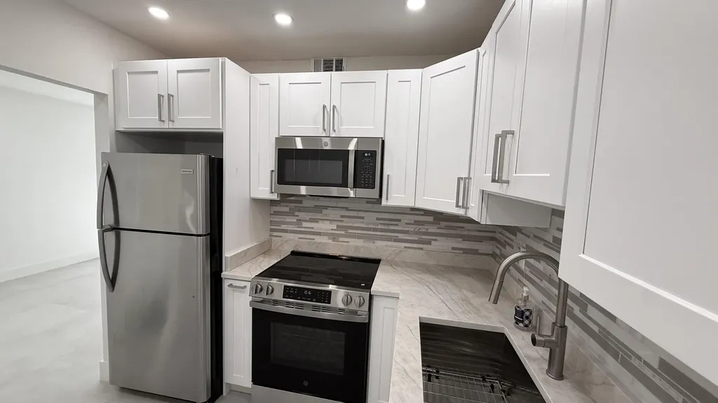 6505 Winfield Boulevard Margate FL 33063