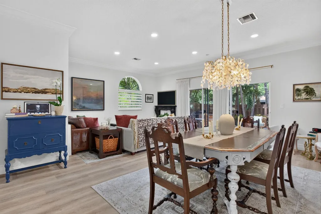2505 NE 2nd Street Pompano Beach FL 33062
