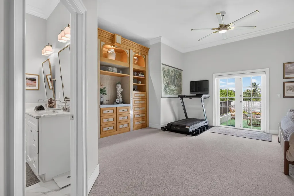 2505 NE 2nd Street Pompano Beach FL 33062