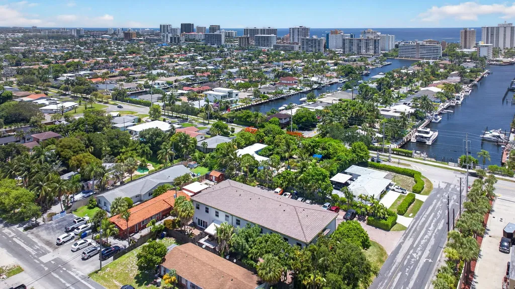 2505 NE 2nd Street Pompano Beach FL 33062