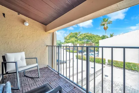 740 E Coco Plum Circle Plantation FL 33324
