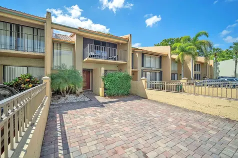 740 E Coco Plum Circle Plantation FL 33324