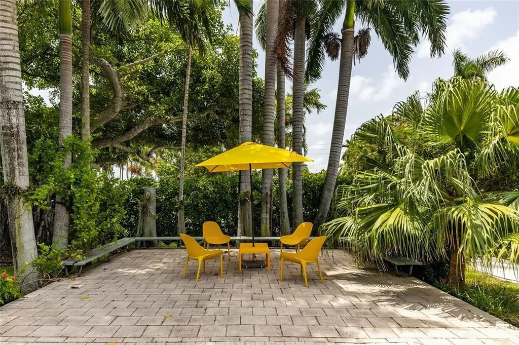 1205 Adams Street Hollywood FL 33019