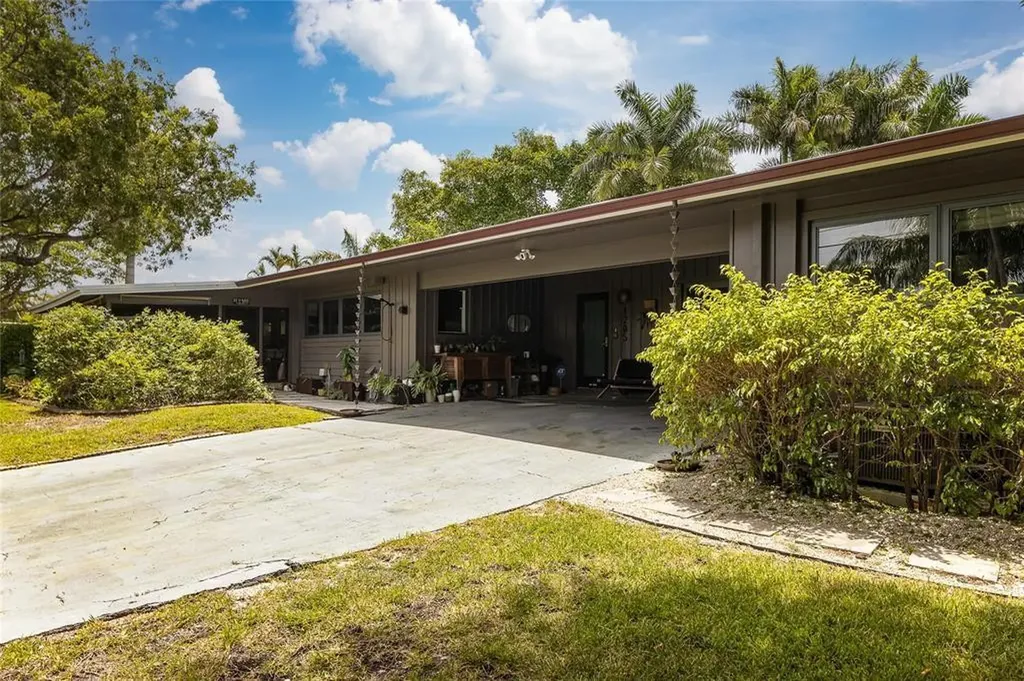 1205 Adams Street Hollywood FL 33019