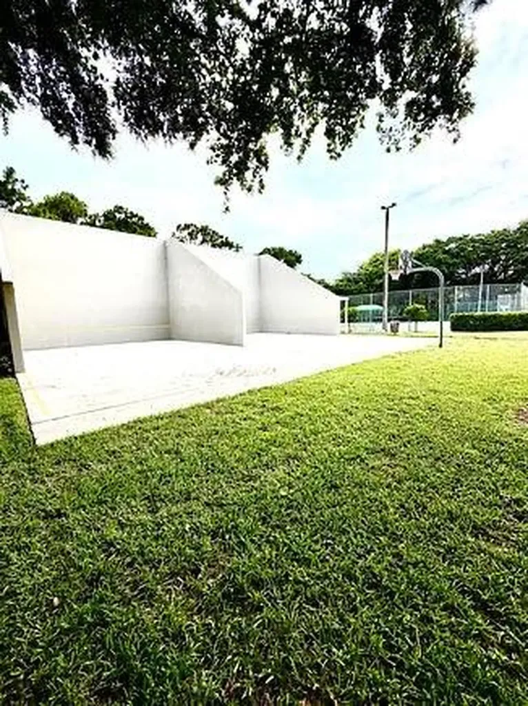 423 4th Terrace Palm Beach Gardens FL 33418