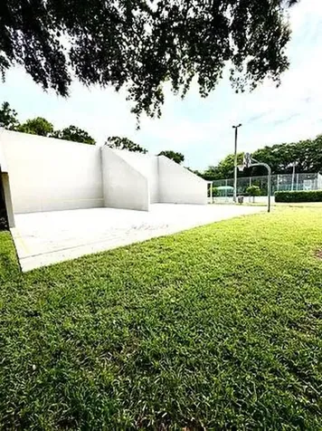 423 4th Terrace Palm Beach Gardens FL 33418