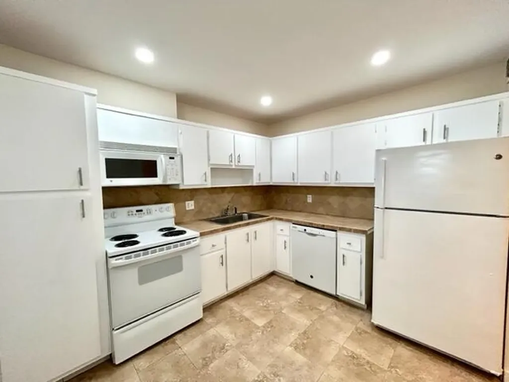 6061 N Falls Circle Drive Lauderhill FL 33319