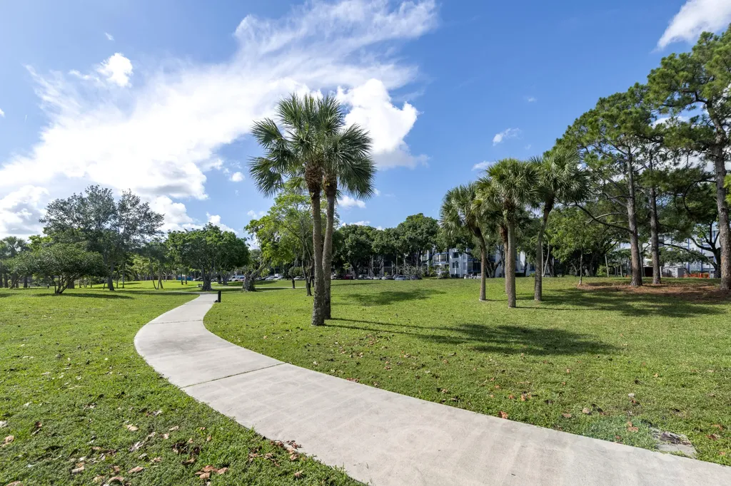 6061 N Falls Circle Drive Lauderhill FL 33319