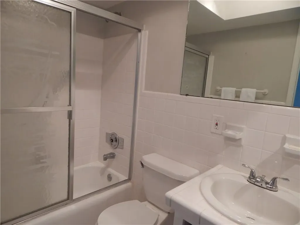2841 NE 32nd Street Fort Lauderdale FL 33306
