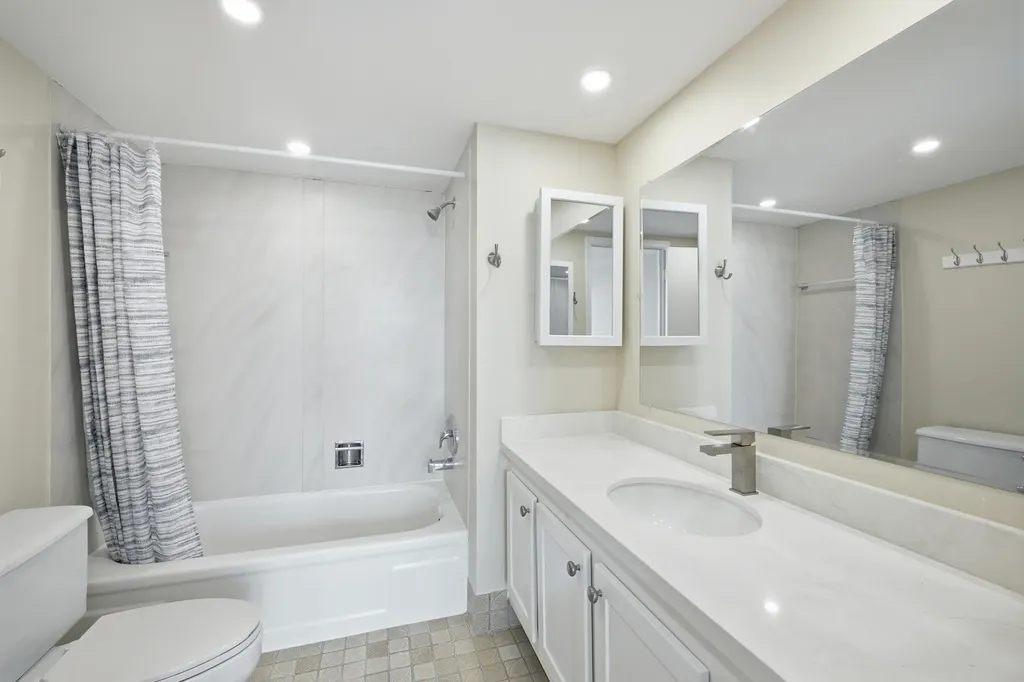 2841 N Ocean Boulevard Fort Lauderdale FL 33308