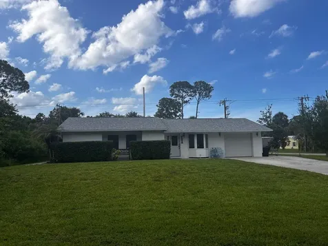 8502 Penny Lane Fort Pierce FL 34951