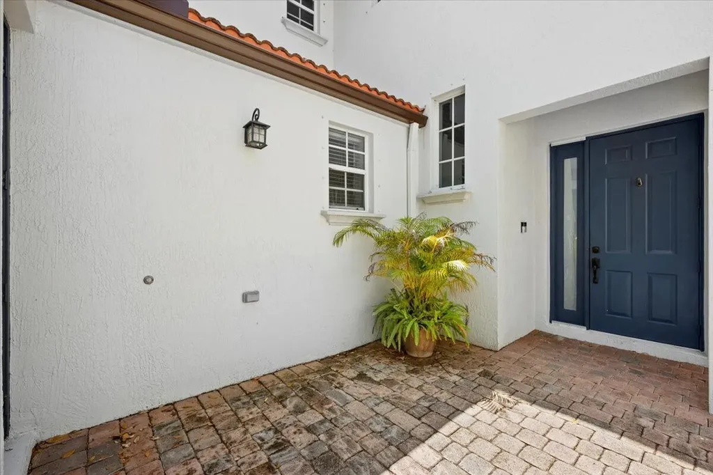 956 Mill Creek Drive Palm Beach Gardens FL 33410