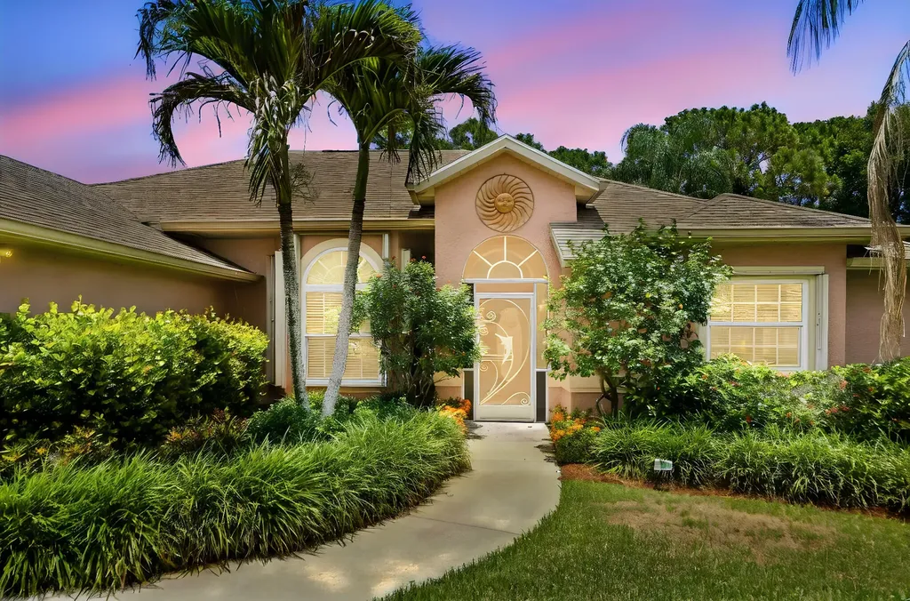 214 SW Fernleaf Trail Port St Lucie FL 34953