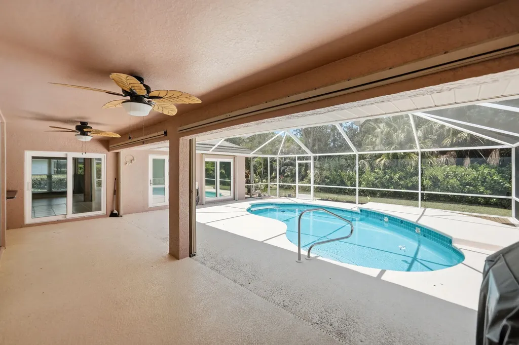 214 SW Fernleaf Trail Port St Lucie FL 34953