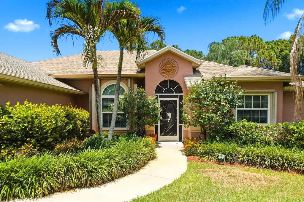 214 SW Fernleaf Trail Port St Lucie FL 34953